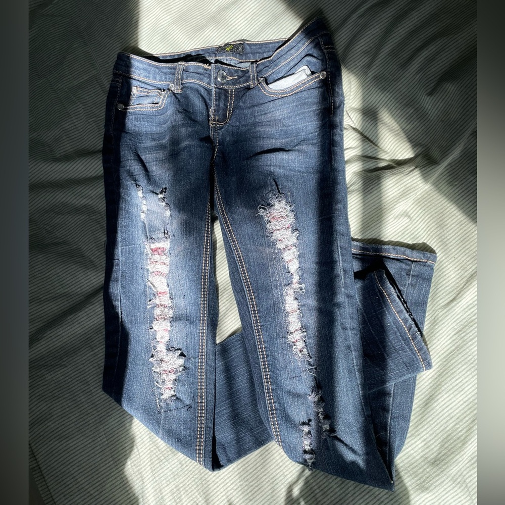 G21 Distressed Blue Jeans